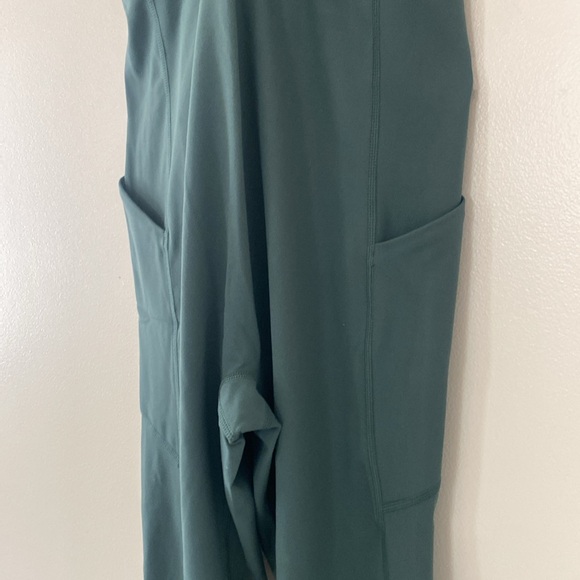 NWT Fabletics Oasis Twist Front Pocket 7/8 Jumpsuit Everpine Green Size M - Picture 7 of 14